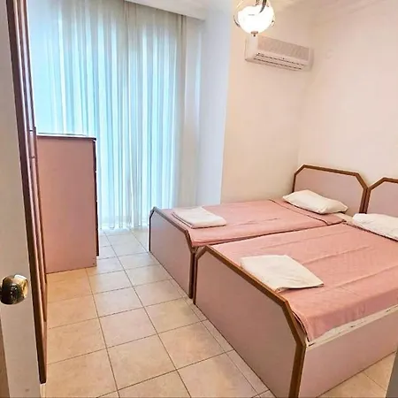 Private Pool With Large Garden& Chd Pool Hotel